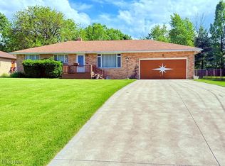 18653 Bonnie Ln, Strongsville, OH