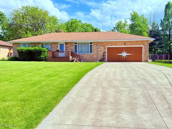 18653 Bonnie Ln, Strongsville, OH 44136