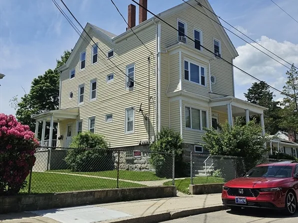 80 Warburton St, Fall River, MA 02720