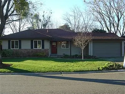 4049 Esperanza Dr photo 1