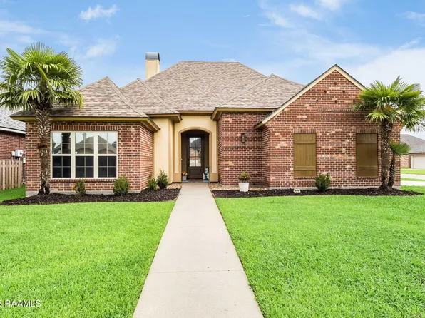 100 Sunrise Point Dr, Rayne, LA 70578