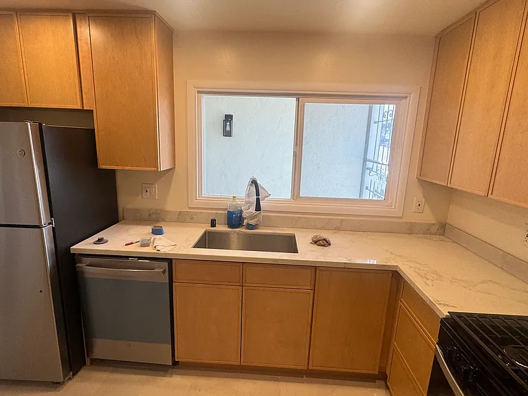 2652 Quintara St — Photo 4