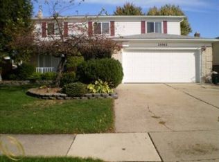 38042 Virginia Dr, Sterling Heights, MI 48310