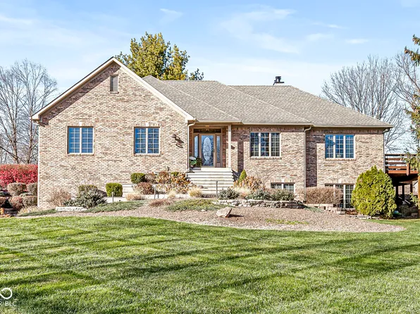 5856 Essex Dr, Pittsboro, IN 46167