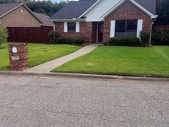 2nd image of 714 University Dr