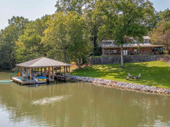 290 Doughboy Rd, Rainbow City, AL 35906