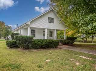 707 California St, Carterville, IL 62918