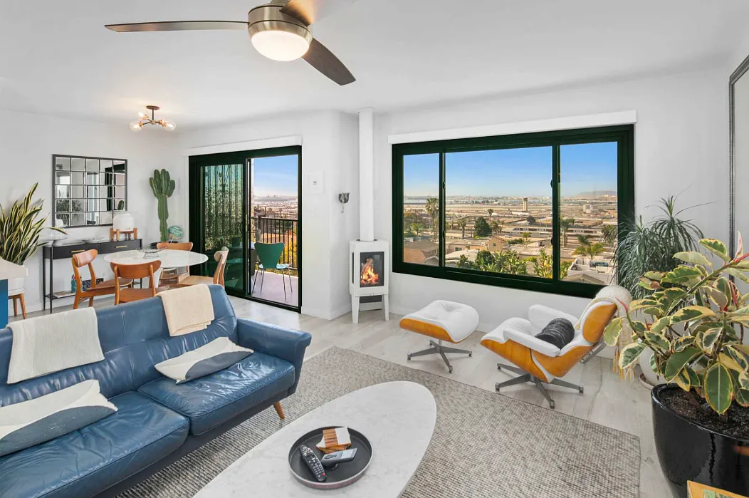 2 bed, 835 sqft, $4,500 — Photo 2