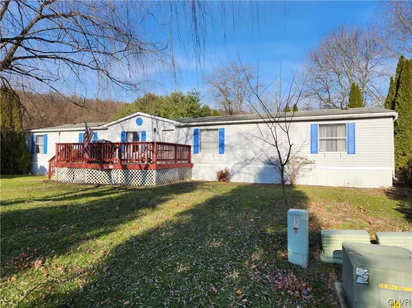 1 Genesis Blvd, New Ringgold, PA 17960