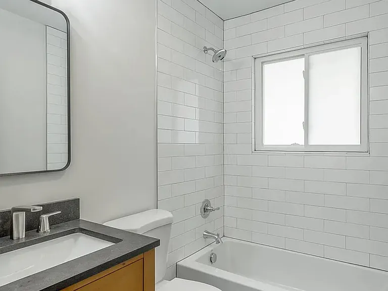 167 W Ridgewood Ave — Photo 3