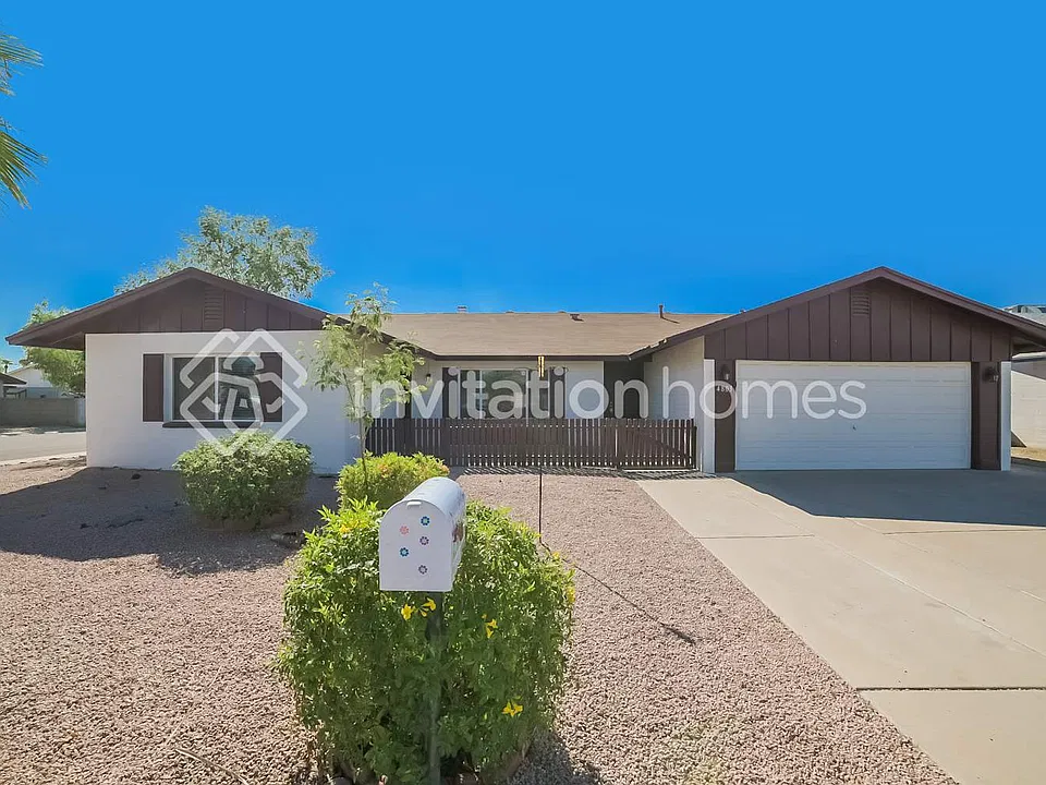 4803 W Gardenia Ave