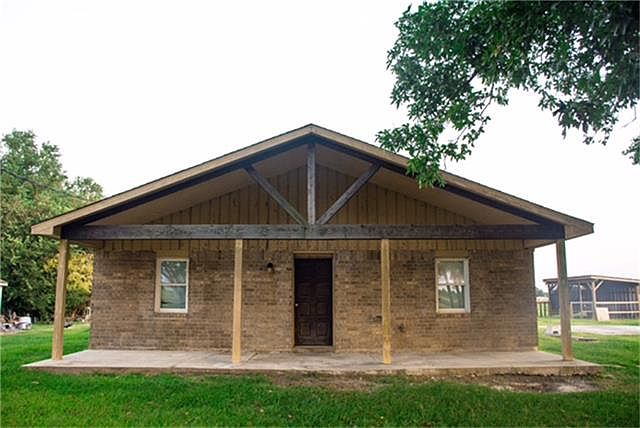 1st image of 2526 County Road 660b