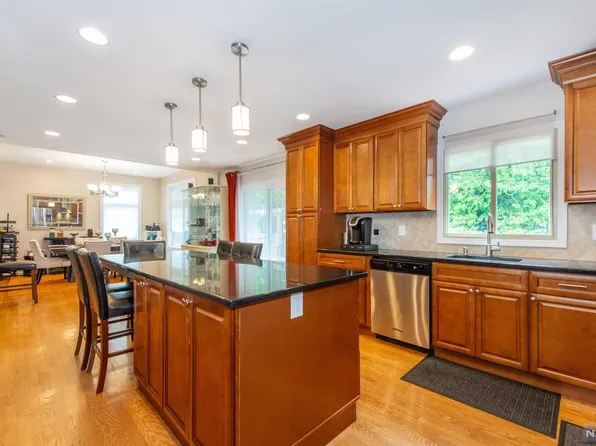 57 Ackerman Ave, Oradell, NJ 07649