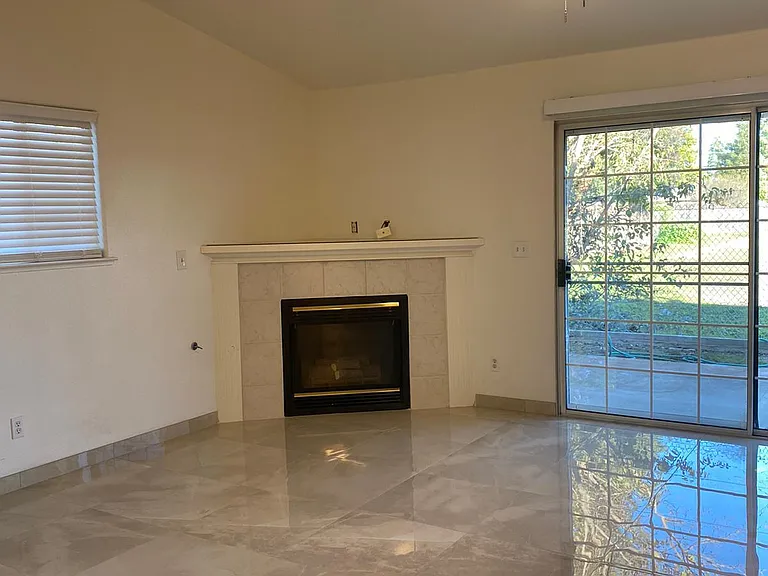 1542 E Alluvial Ave #128 — Photo 4