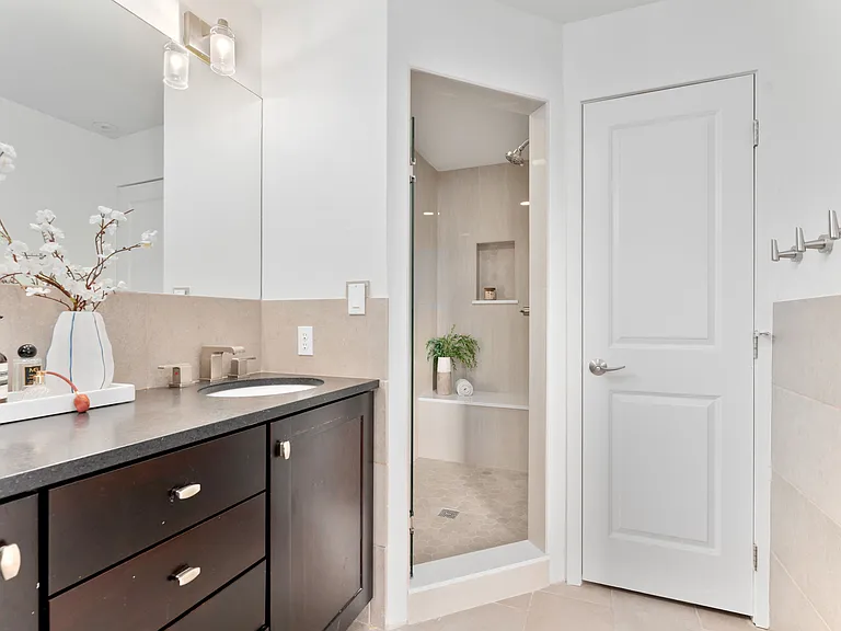 2155 S Logan St #2155 — Photo 46