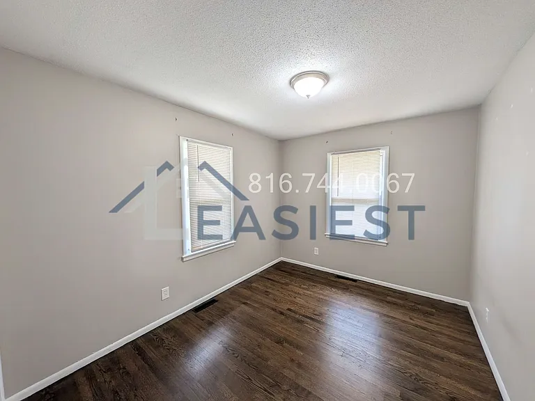 8406 E 93rd St — Photo 13