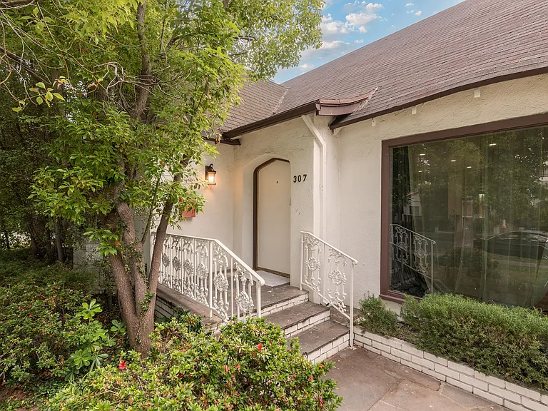 307 S La Peer Dr — Photo 30