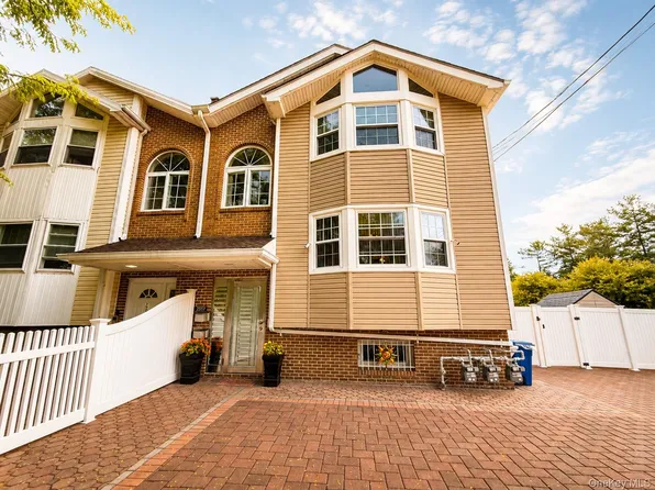 2357 Demeyer Street, Bronx, NY 10469