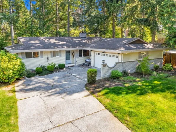 4905 93rd Avenue W, University Place, WA 98467
