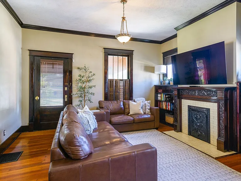 801 Shelby Ave — Photo 4