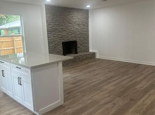 8200 Rockwood Ln #B, Austin, TX 78757