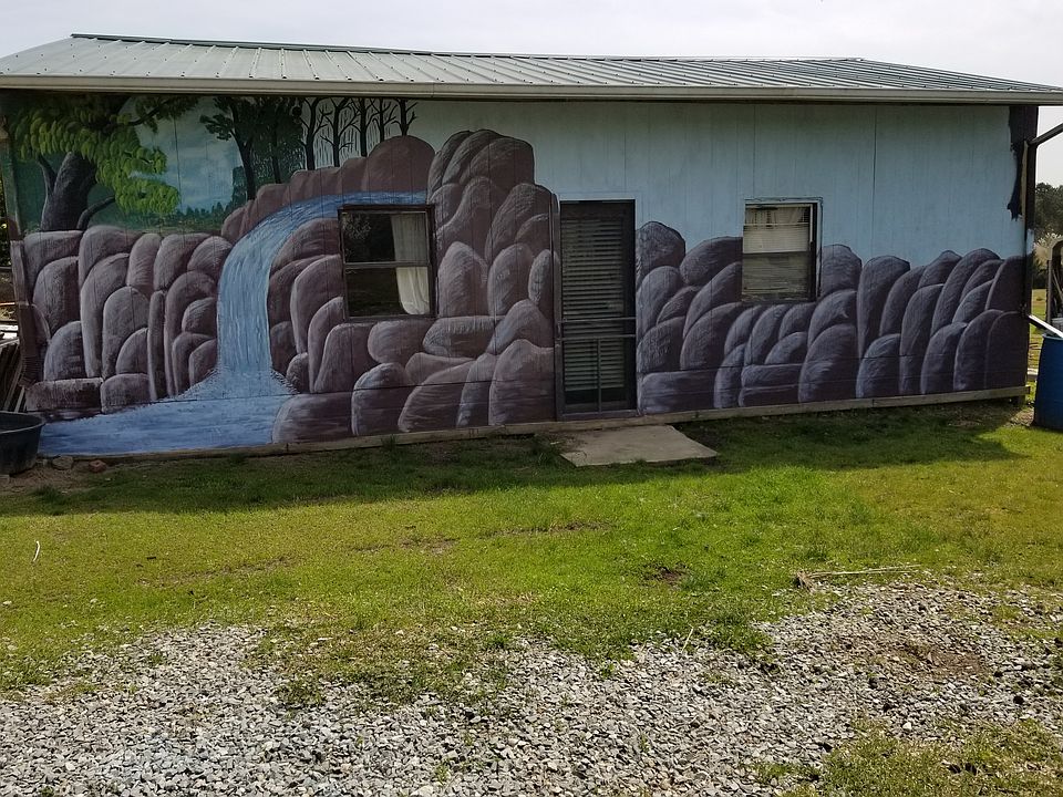 front mural, parking pad
