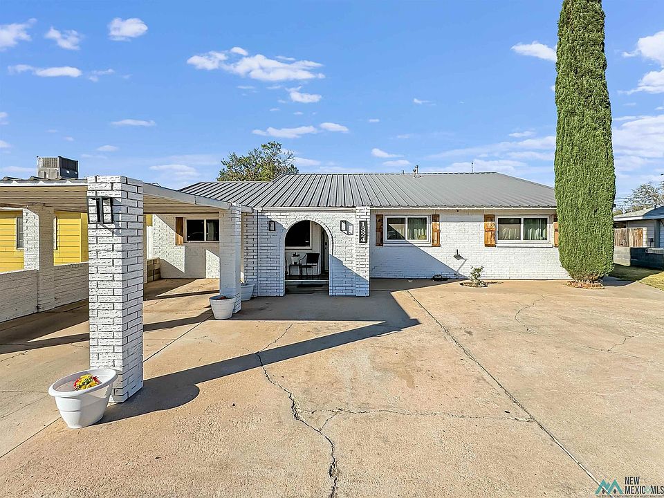 1st image of 1324 N Llano Dr