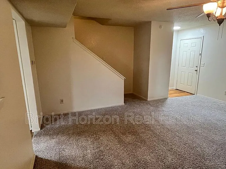 1408 Arvel Cir #B — Photo 3