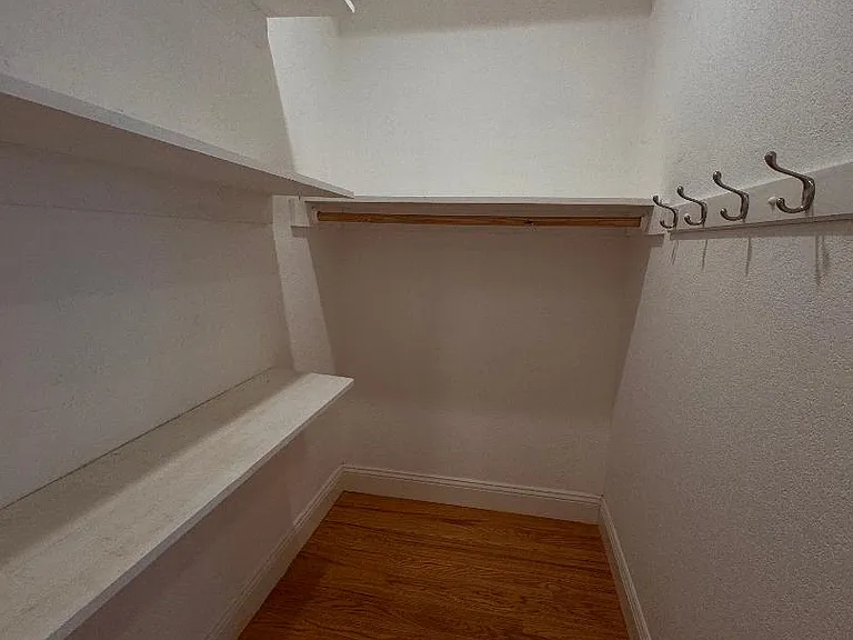 3916 Monterey Blvd — Photo 2