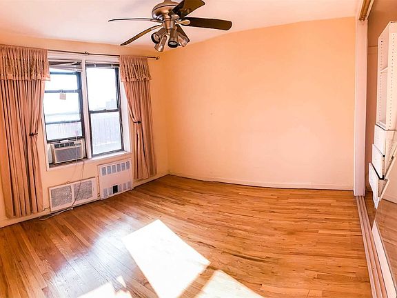 5th image of 13921 85th Dr APT 5B