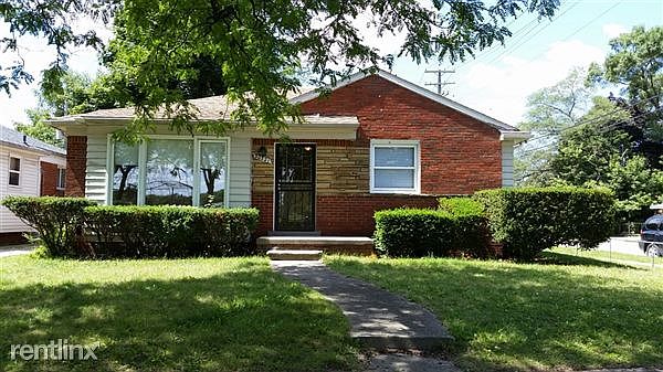 20321 Grandville-Exterior