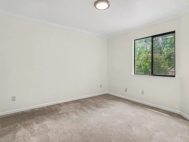 13 Glen Valley Cir — Photo 6