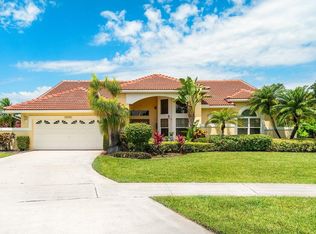 10792 Seacliff Cir, Boca Raton, FL 33498