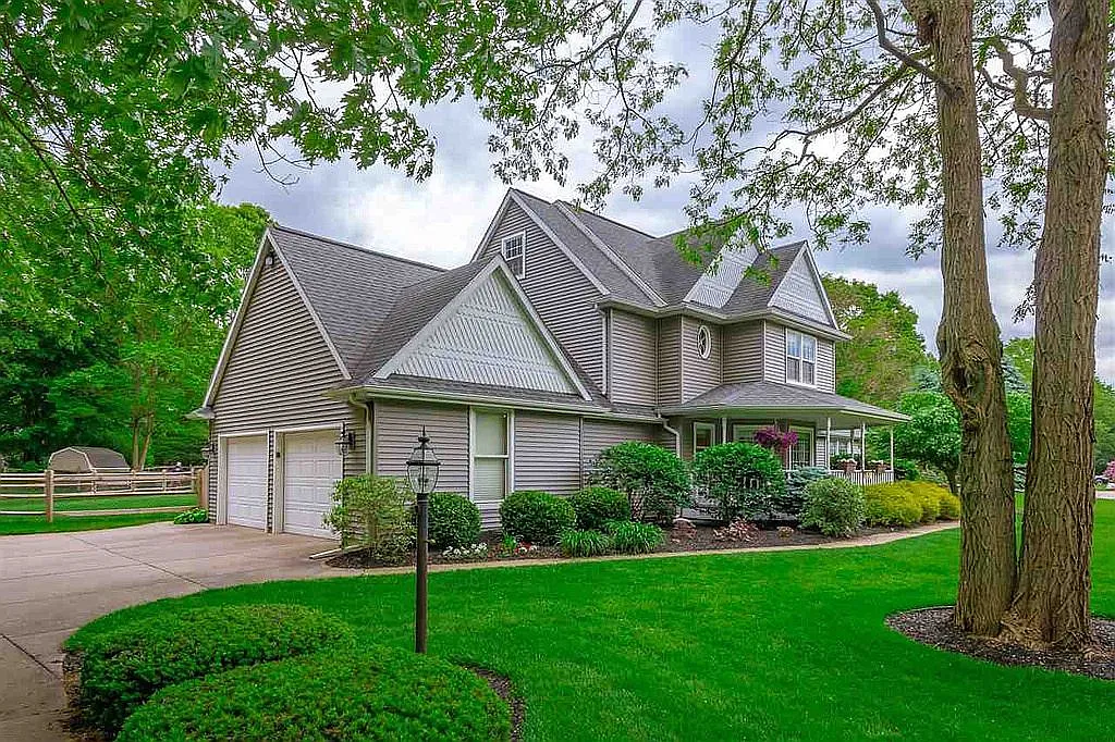 10925 Nottinghamshire Dr photo 1
