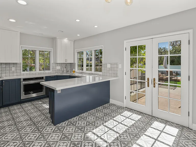 4804 Biona Dr — Photo 11