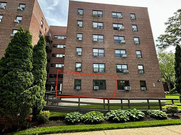 75-15 210th St APT 1A, Queens, NY 11364
