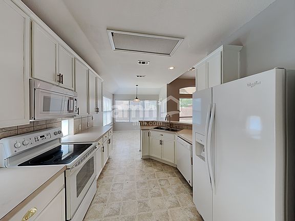 4th image of 646 Spanish Oak Ct