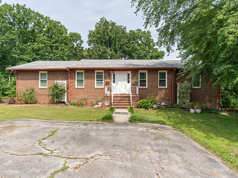 4831 Hunter Trl #3 — Photo 2