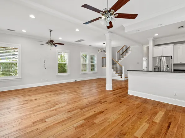 4 Saint Margaret St, Charleston, SC 29403