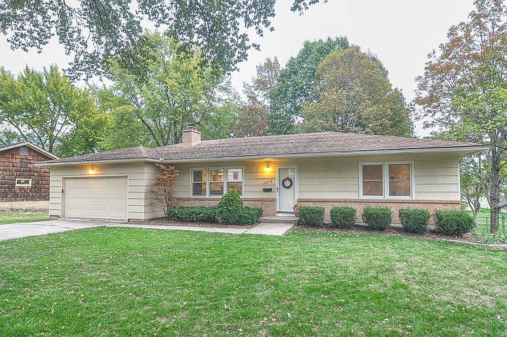1st image of 10019 Lydia Ave