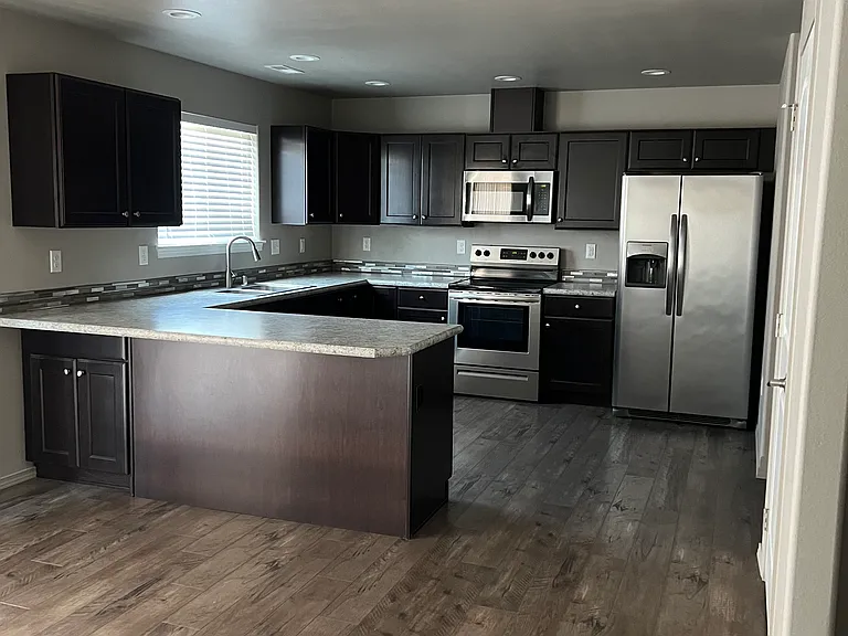 1220 W Franklin St #A — Photo 4