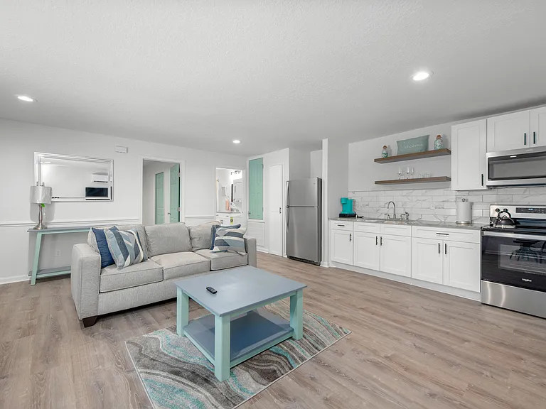 2209 Palo Alto St — Photo 14
