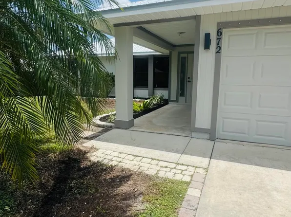 672 SW Ewing Avenue, Port St Lucie, FL 34983