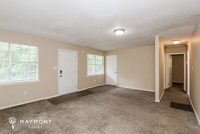 4015 Goodwin Rd — Photo 3