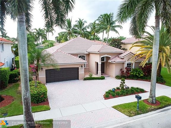 3rd image of 2566 Jardin Ct
