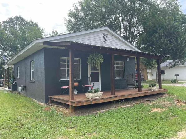 580 Cravens Dr, Savannah, TN 38372