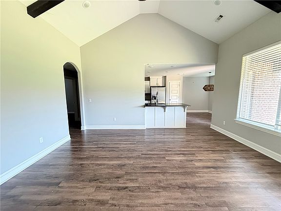 4th image of 6035 W Transit St