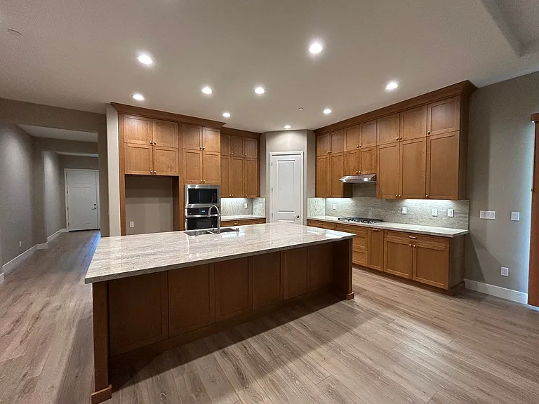 2130 Red Oak Dr — Photo 5