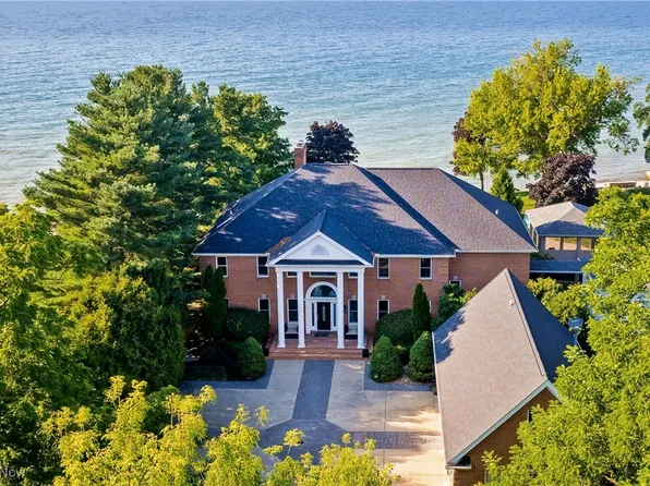 32662 Lake Rd, Avon Lake, OH 44012