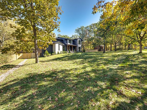 4th image of 718 Templeton Dr